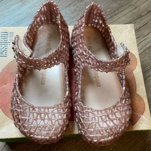 Mini melissa size 8